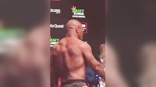 Who don root fuh, Jake Paul or Mike Tyson